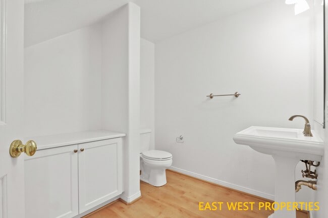 Building Photo - 42 Burlingame