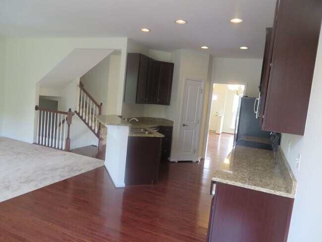 Building Photo - Spacious, Large, Luxury 3 Bedroom Townhouse in Hockessin, Delaware