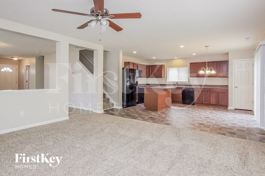 Building Photo - 6021 Namozine Ct