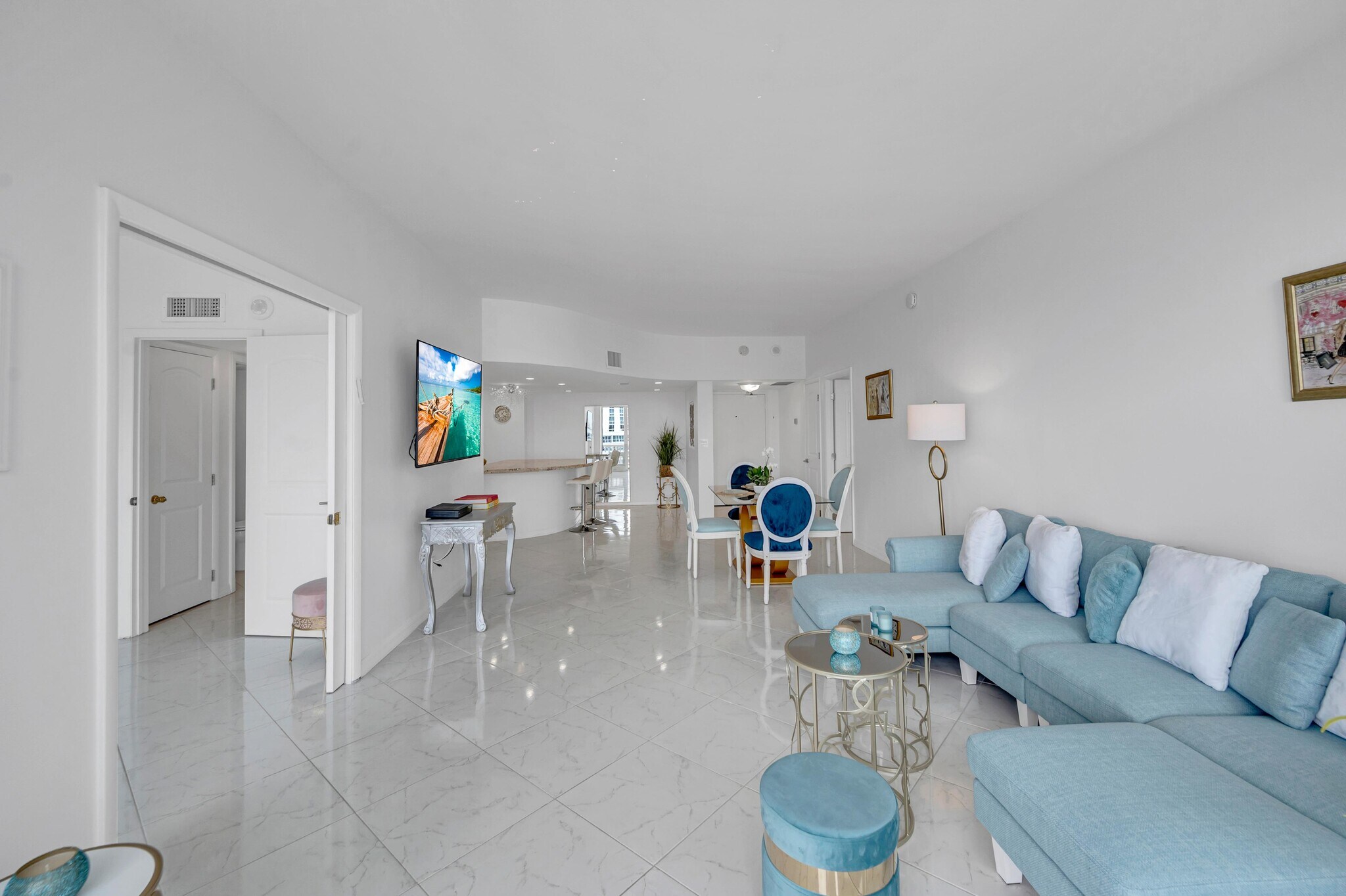 Building Photo - 4020 Galt Ocean Dr