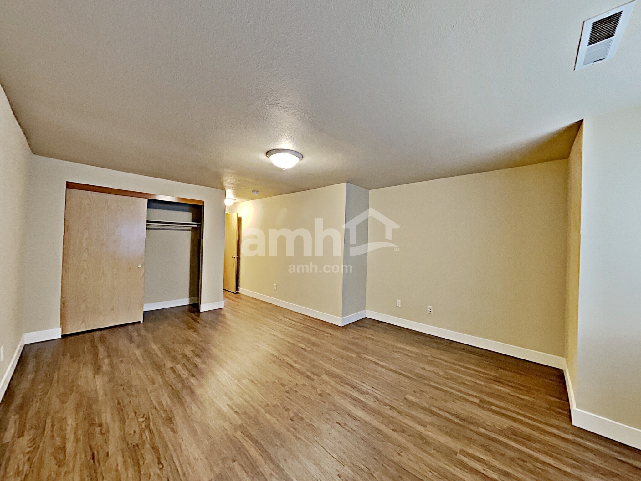 Building Photo - 16989 SW Cashew Way