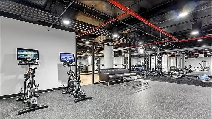 Building Photo - 570 Broome St