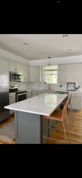 Building Photo - 53 Craftsman Cir