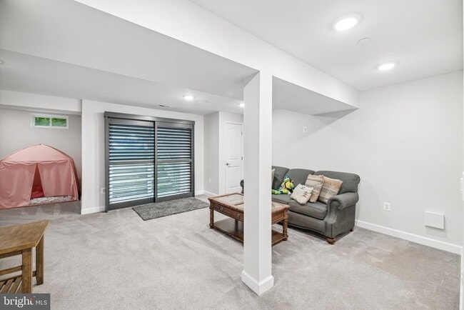Building Photo - 10400 Del Ray Ct