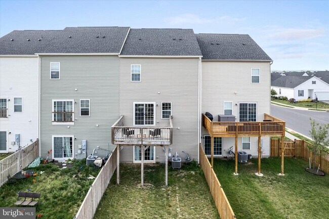 Building Photo - 203 Starry Way Dr