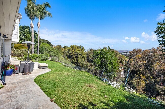 Building Photo - Luxury Ocean View Home in Sea Pointe Estat...