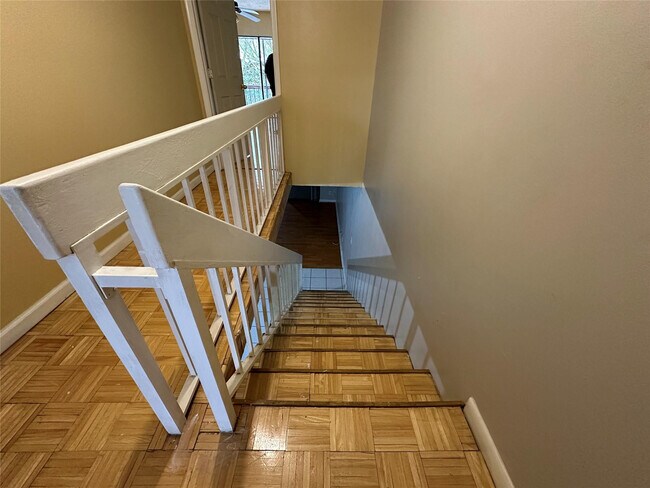 Building Photo - 6630 Racquet Club Dr