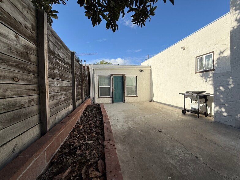 Building Photo - 3264 Landis St