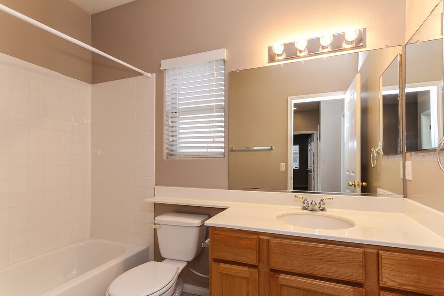 Building Photo - 1051 Little Rock Way