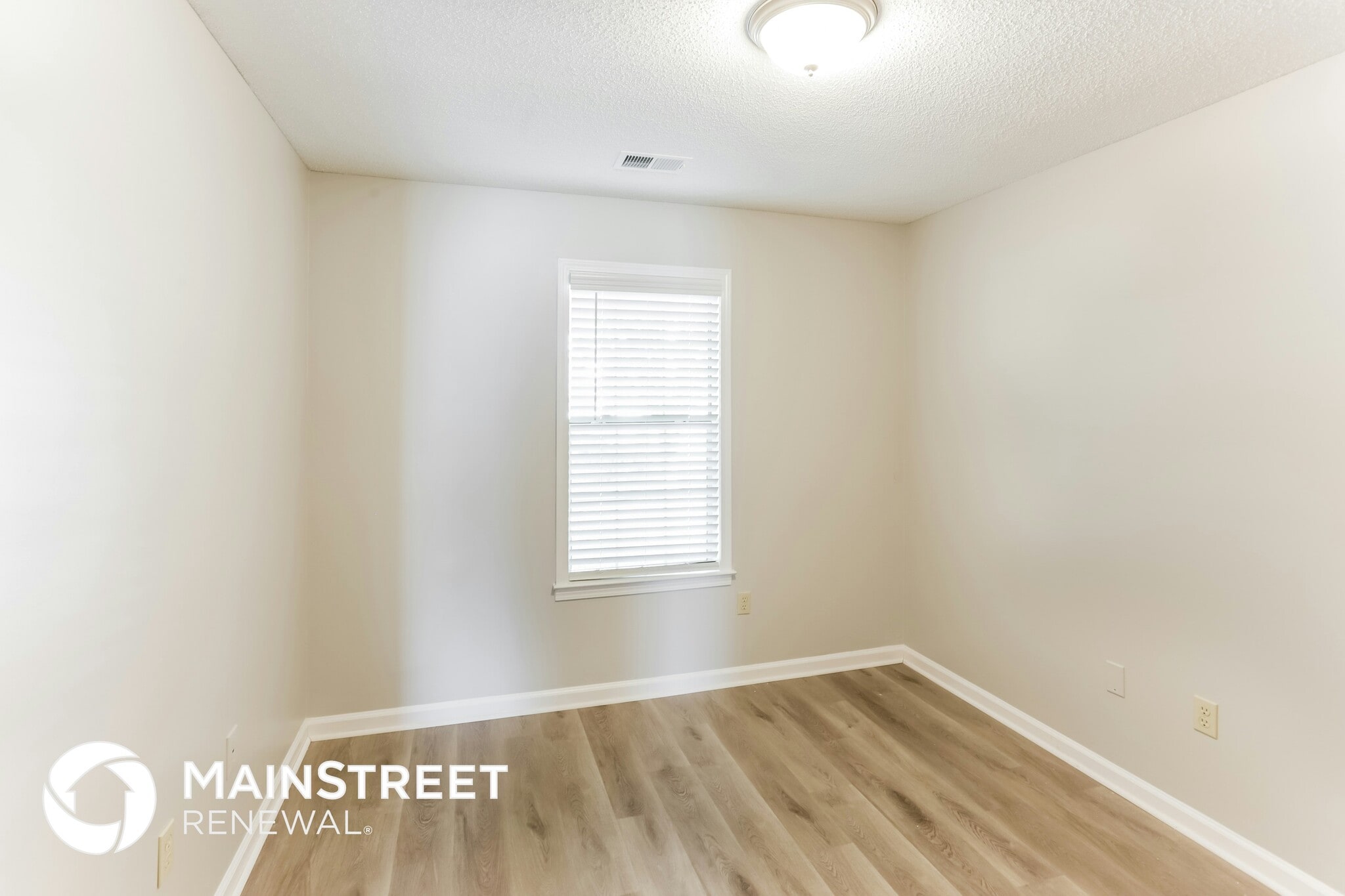 Building Photo - 6915 Blackthorn Dr