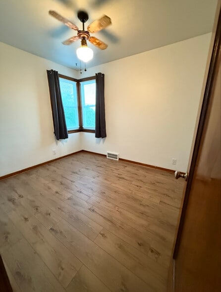 Building Photo - 817 E Water St