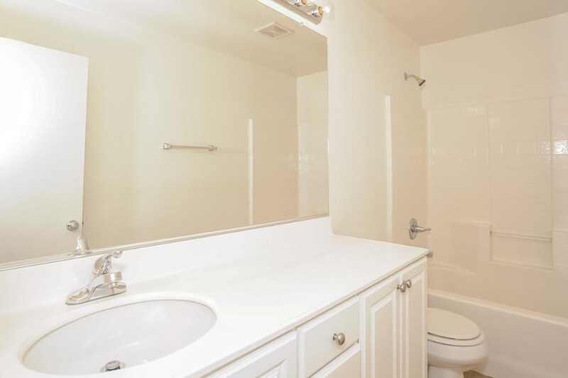 Building Photo - 21 Bosc Ln