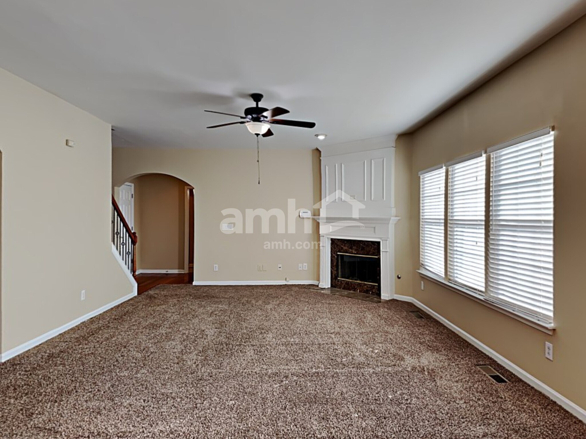 Building Photo - 586 Creek Valley Ct