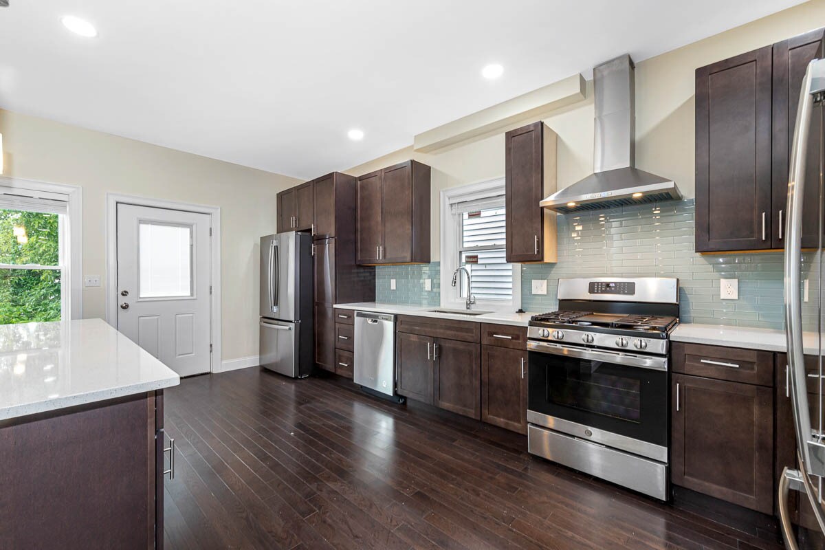 Building Photo - 77 Winchester St