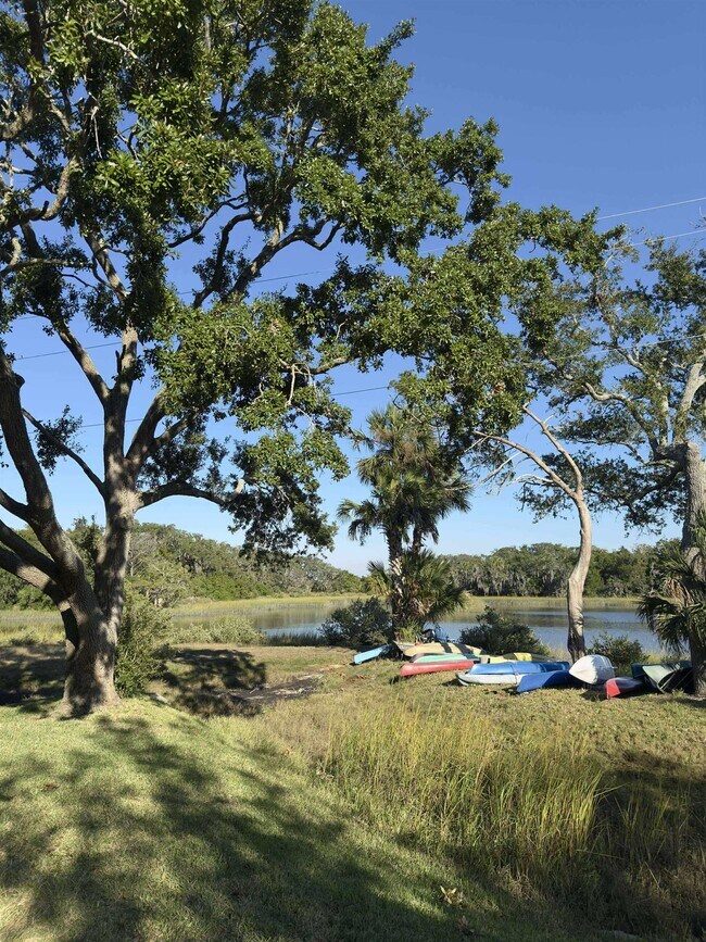 Building Photo - 1255 Ponce Island Dr