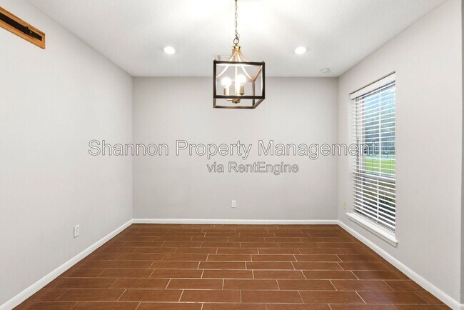 Building Photo - 6307 Jadecrest Dr