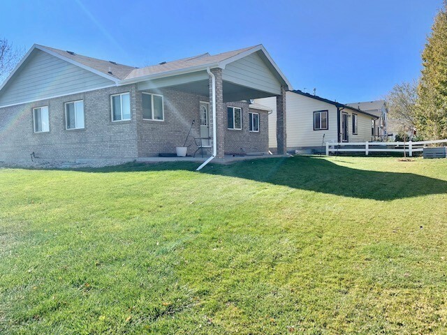 Building Photo - Ranch Style Home Located on Dead-End Stree...