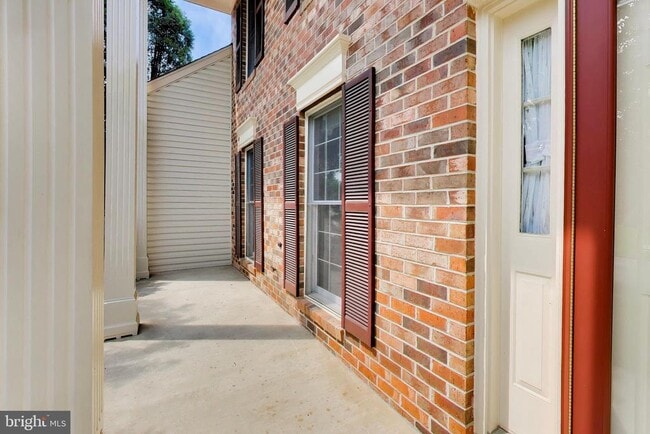 Building Photo - 14672 Brougham Way