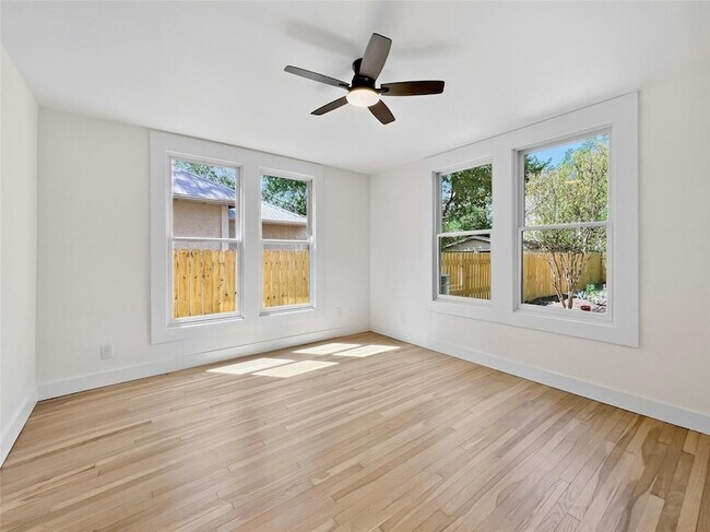 Building Photo - 4014 Avenue D