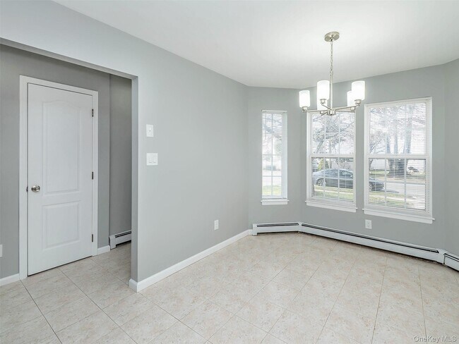 Building Photo - 78 B Ashwood Rd