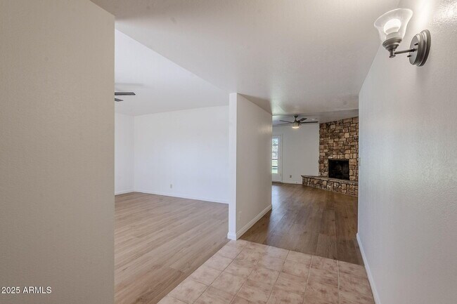 Building Photo - 834 N Constellation Way