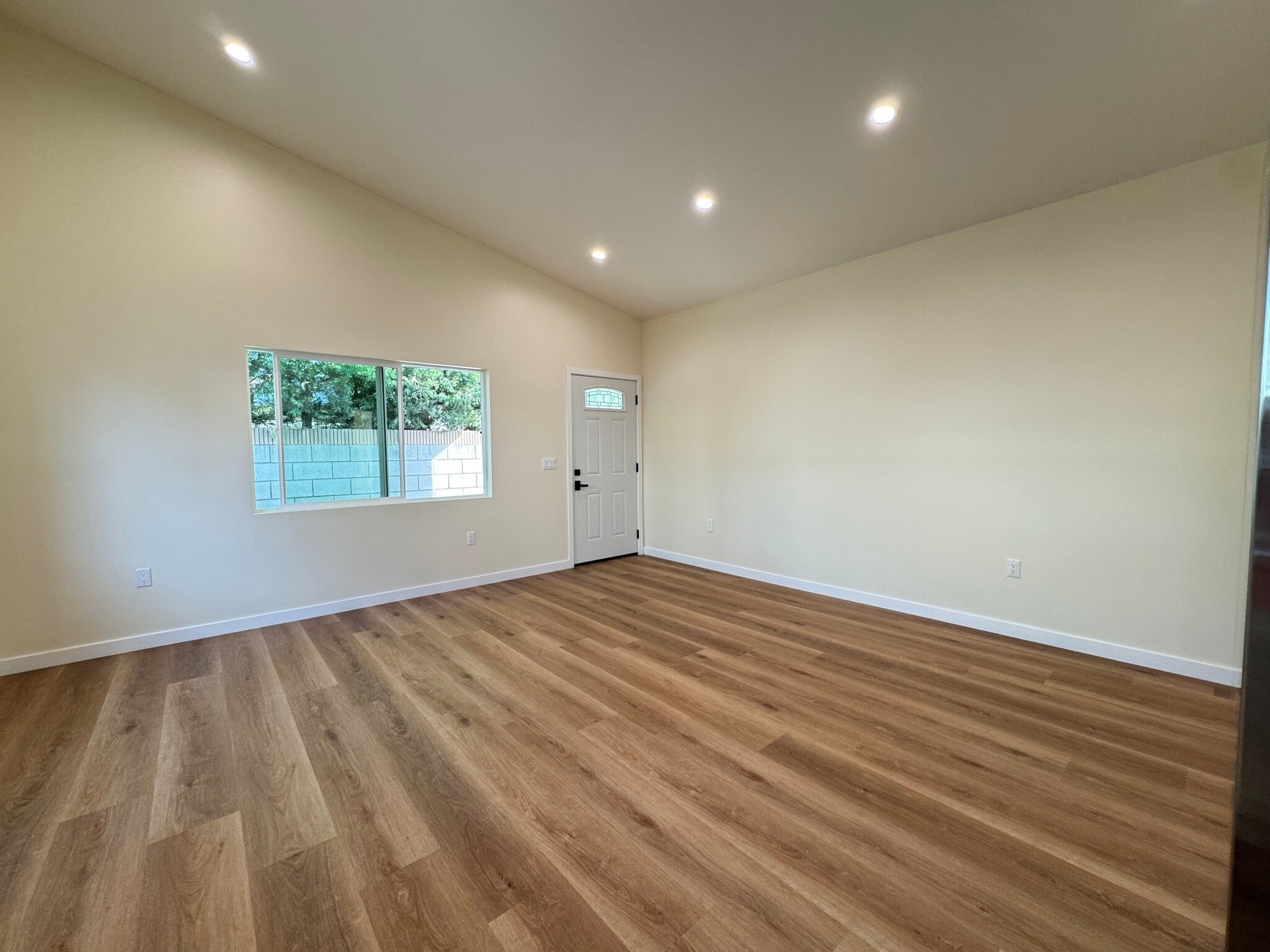 Building Photo - 815 Arden Ave