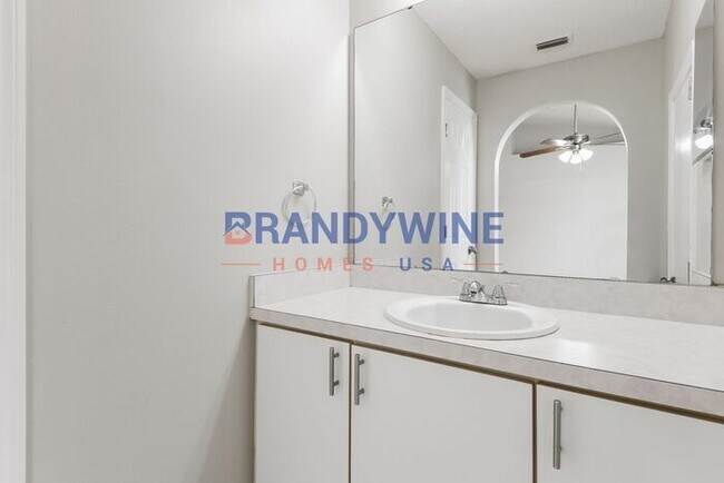 Building Photo - 50% OFF! No Application Fees - Move-in by ...