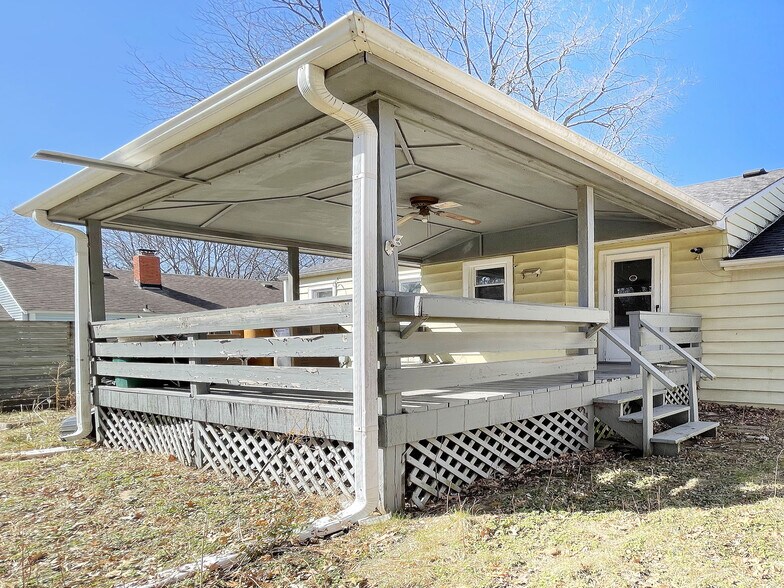 Building Photo - 1345 S Liberty St