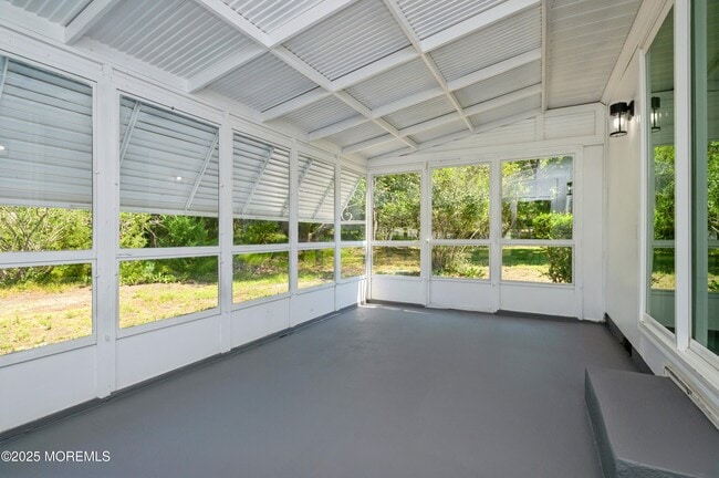 Building Photo - 11 St Pierri Ct