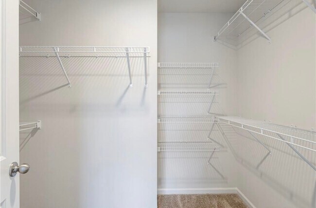 Building Photo - 105 Weaver Way