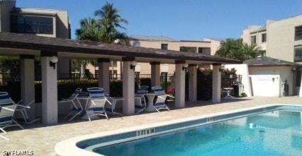 Building Photo - 3645 Boca Ciega Dr