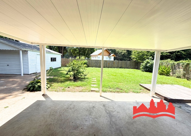 Building Photo - 1545 Duke Rd