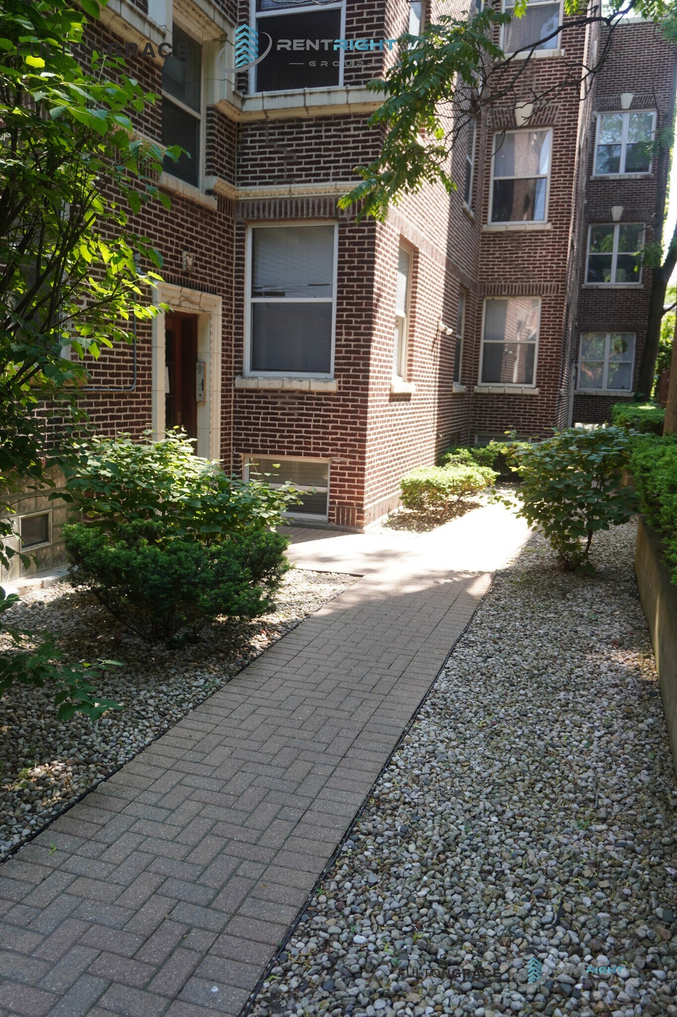 Building Photo - 6355 N Lakewood Ave