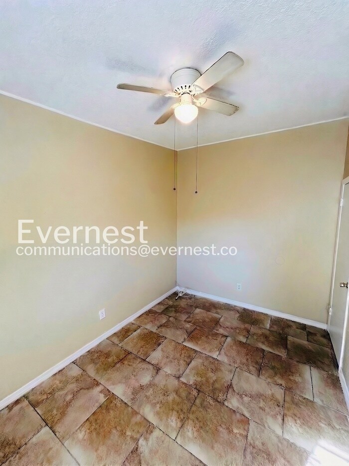 Building Photo - 2925 N 46th St