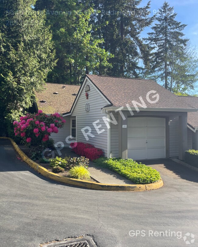Building Photo - Modern Townhome in the Heart of Downtown R...