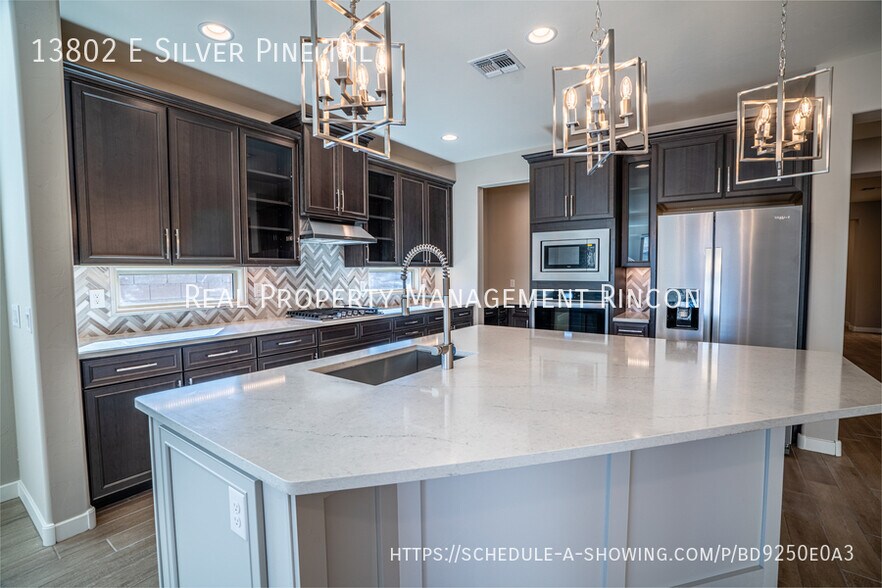 Building Photo - 13802 E Silver Pne Trl