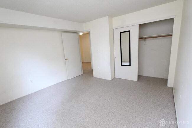 Building Photo - 1105 Aspen Dr