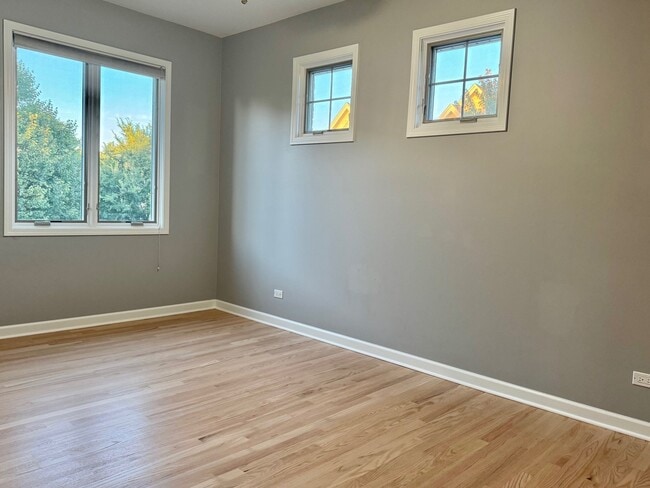 Building Photo - 1522 Stonegate Manor