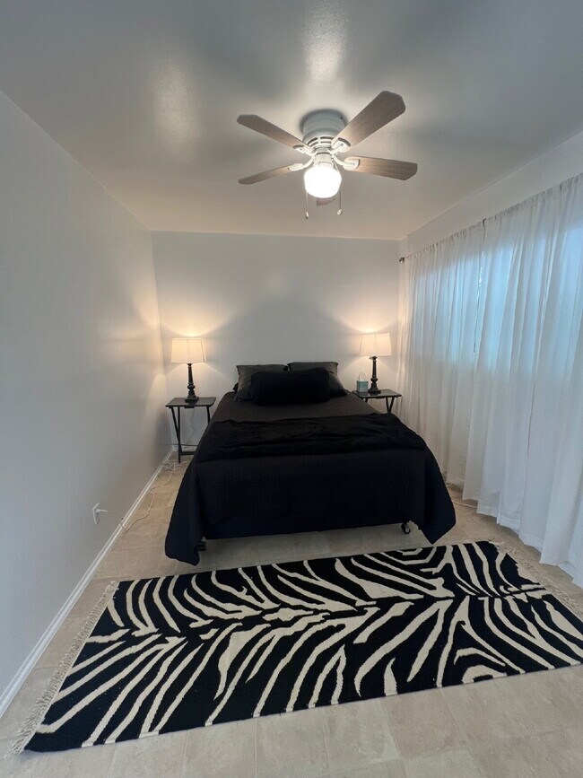 Building Photo - 1132 Dover Ln