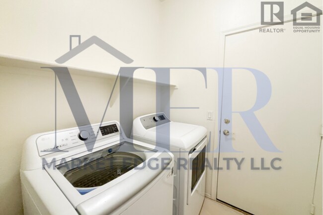 Building Photo - 4Bed/2Bath Furnished Home w/3 Car Garage! Move-In Ready on 05/28/2026! -- RV GATE!