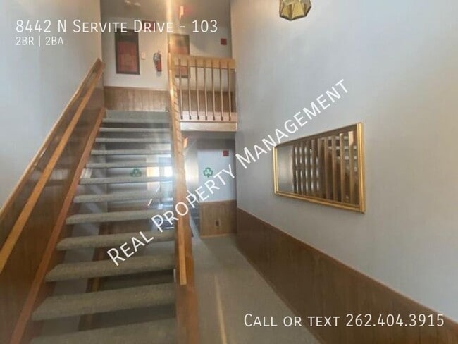 Building Photo - 8442 N Servite Dr