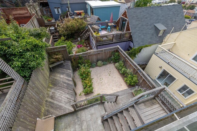 Building Photo - OPEN HOUSE: Wednesday (6/24) 4:00pm-4:30pm. Stunning 3-Level Single Family Home with Modern Touch...