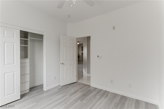 Building Photo - 5614 Midnight Breeze St