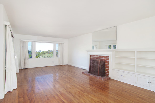 Building Photo - 2417 Arista Ct