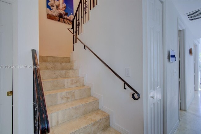 Building Photo - 4867 Ponce de Leon Blvd