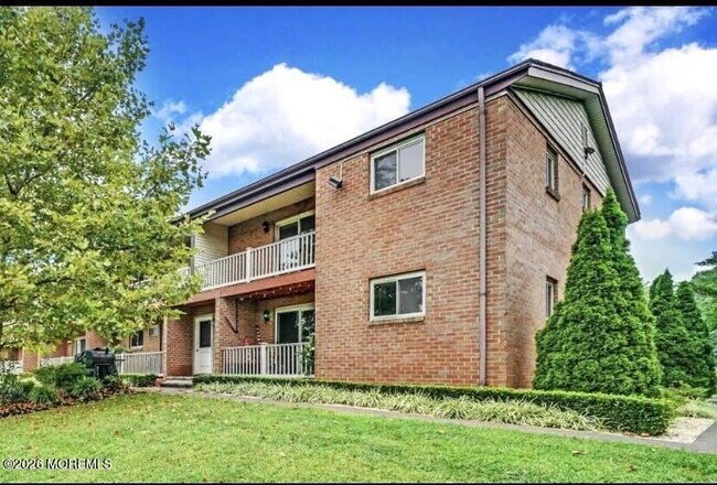 Building Photo - 1641 Elm Ave