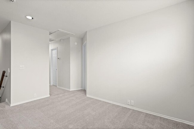Building Photo - 9735 Coyote Creek Dr