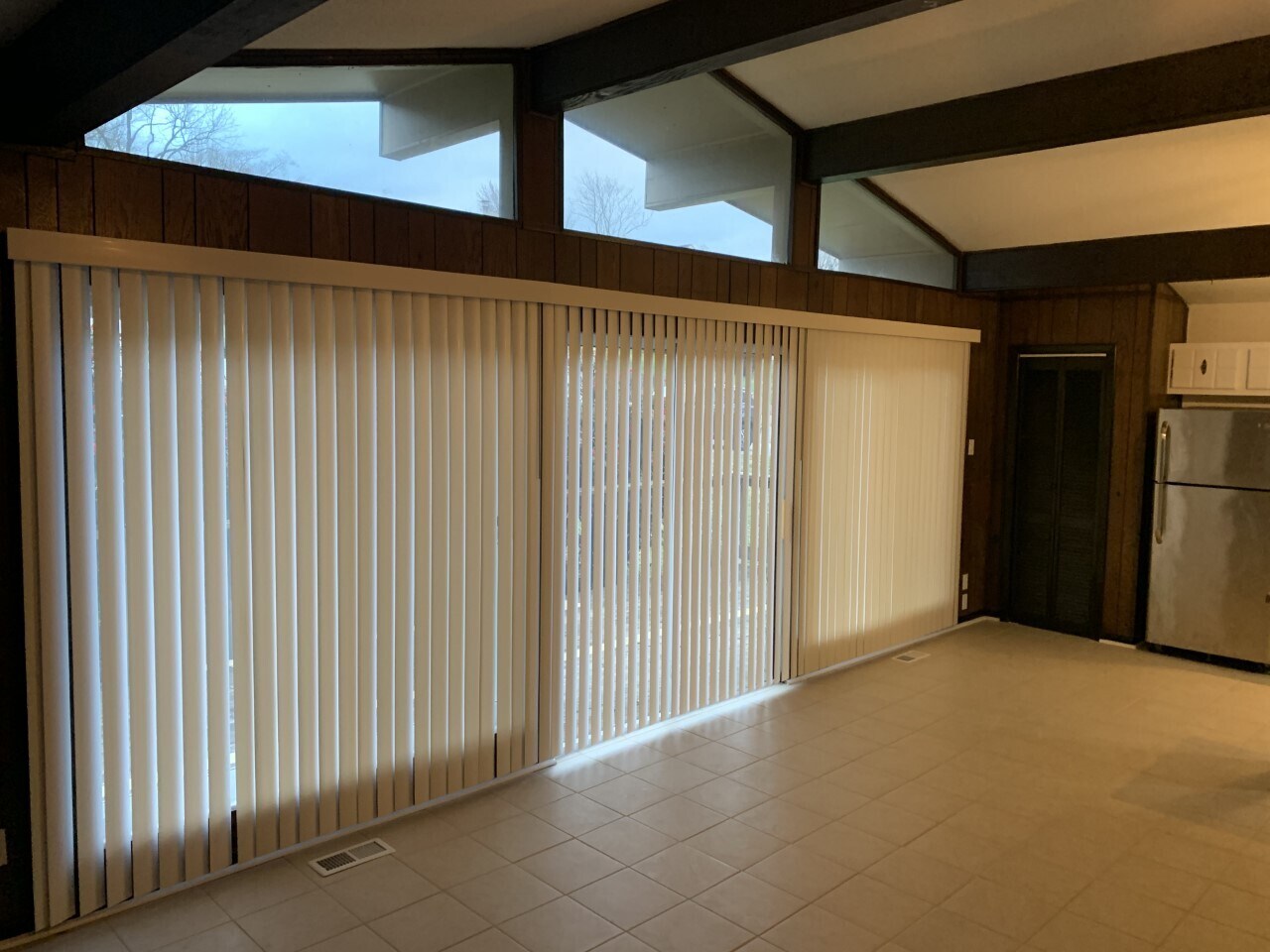 Vertical Blinds - 519 E Churchwell Ave