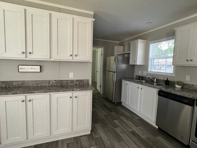 Building Photo - 5181 Tokay Dr