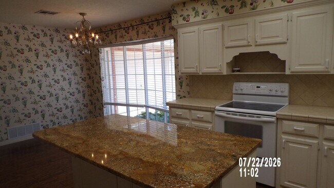 Building Photo - Fantastic home located in Wyatt Acres